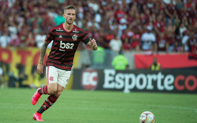 Léo Pereira tem lesão na coxa confirmada e vira desfalque para Supercopa do Brasil