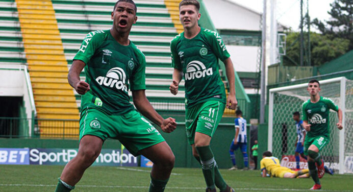 Chapecoense anuncia transferência de promessas da base para o Flamengo