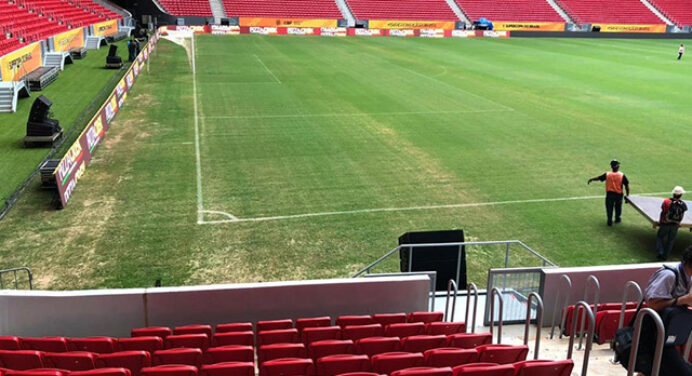 Condições do gramado do Mané Garrincha viram motivo de preocupação para o Flamengo
