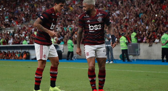 Comentarista assegura que o Flamengo “vai atropelar de novo” ao analisar estilo de jogo da equipe