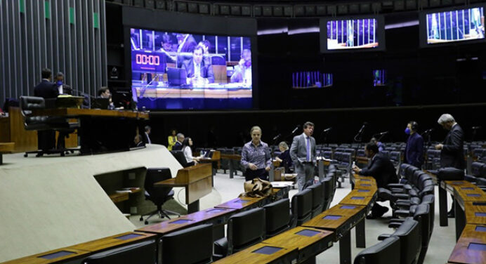 #COVID19: Câmara aprova projeto de auxílio emergencial para trabalhadores informais