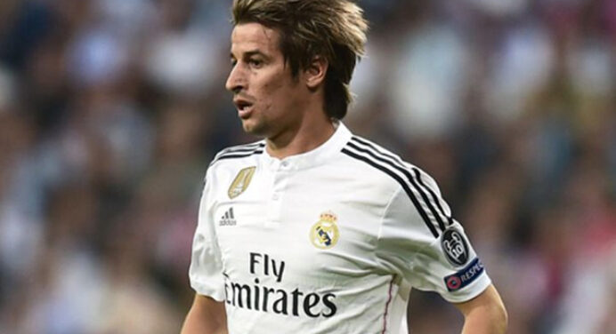 Fábio Coentrão é oferecido ao Flamengo, mas clube rechaça possibilidade de abrir negociações