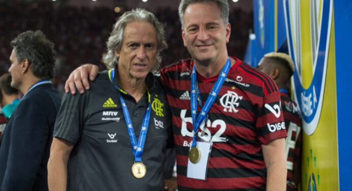 AO VIVO | Landim ‘rejeita’ Jorge Jesus, projeto milionário ao Flamengo e muito mais no ‘Notícias’