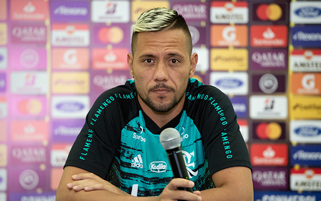 Conversas para renovação de Diego Alves começarão ‘quando tudo se normalizar’, revela agente do goleiro