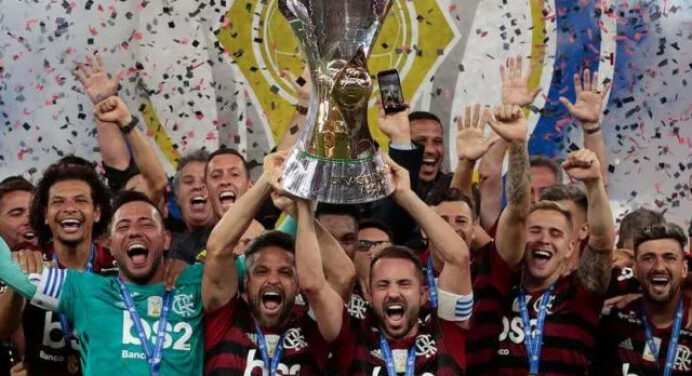 Mauro Cezar sugere alteração no calendário do Brasileirão: “Adotar, finalmente, o modelo europeu”