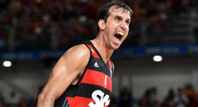 Ídolo do basquete do Flamengo, Marcelinho parabeniza o clube pelos 125 anos de fundação