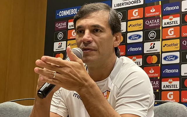 Treinador do Barcelona se anima para encarar o Flamengo e vê chance de ‘jogo equilibrado’