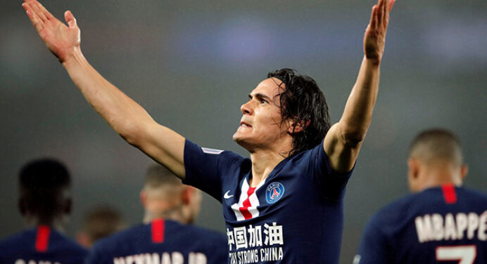 Jornalista afirma que Cavani não teria espaço no Flamengo e vê “cavada” de empresário