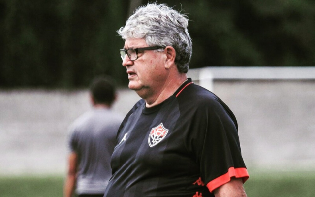 Treinador do Vitória destaca trabalho de Jorge Jesus: “Traz coisas boas para a gente”