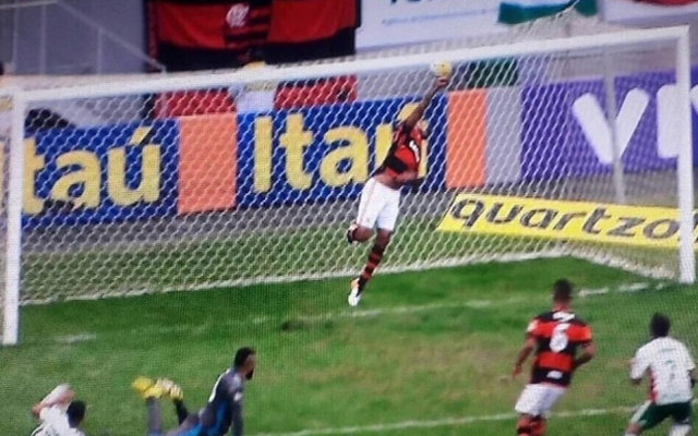 Defesa de César Martins e gol de Gabriel Jesus: Relembre o último confronto entre Flamengo e Palmeiras em Brasília