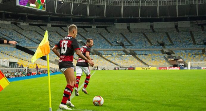 Dirigente do Flamengo não garante transmissões na FlaTV e cogita acerto com plataforma digital