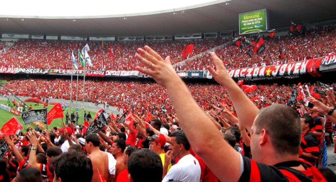 Antigo ou novo Maracanã? Ex-jogador, Edinho opina: “O estádio estava doente antes das mudanças”