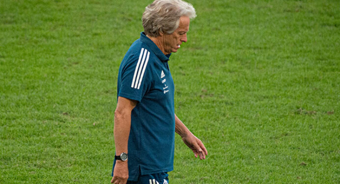 “Esportivamente, não faz sentindo ele voltar para o Benfica”, diz Vitor Sérgio sobre Jorge Jesus