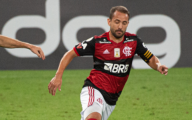 Everton Ribeiro supera número de gols marcados em 2019 pelo Flamengo