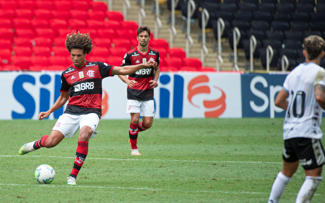 Jornalista vê Flamengo como “uma zona” taticamente, mas relembra começo conturbado de Domènec na MLS