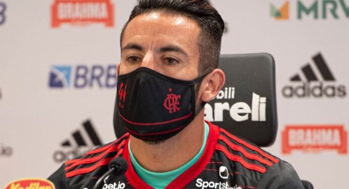 Quer a liberta! Novo reforço do Flamengo, Isla sonha em ganhar a América com o clube