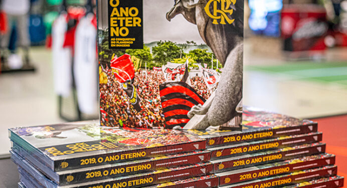 Dirigentes são ‘esquecidos’ em livro sobre glórias do Flamengo, e fato gera atrito na Gávea