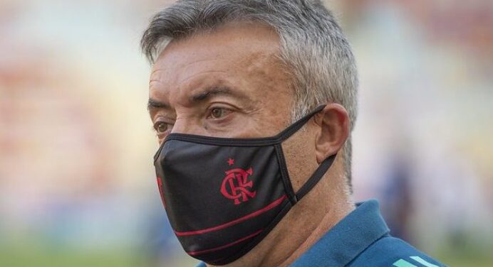 Domènec destaca vitória com o ‘coração’: “isso é Flamengo! Lutamos até o último segundo”