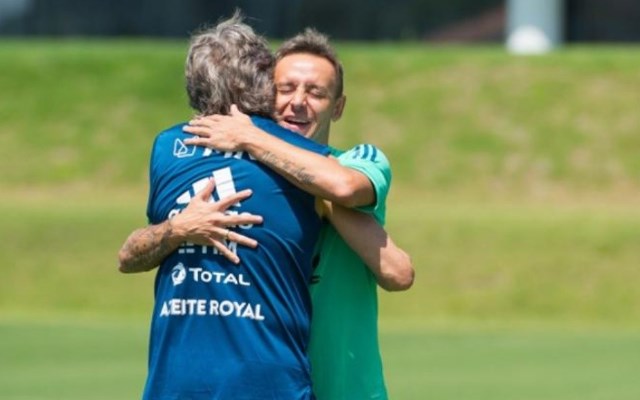 Rafinha admite ‘muitas brigas’ com Jorge Jesus, mas garante: “Só tenho a agradecer àquele velhinho”