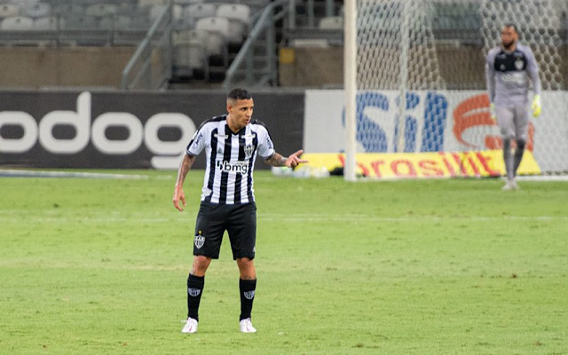 Atletico-MG empata, e Flamengo fica a um ponto da liderança