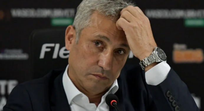 Presidente do Vasco reclama de cartões e dispara: “Não é a mesma medida com Diego ou Filipe Luís”