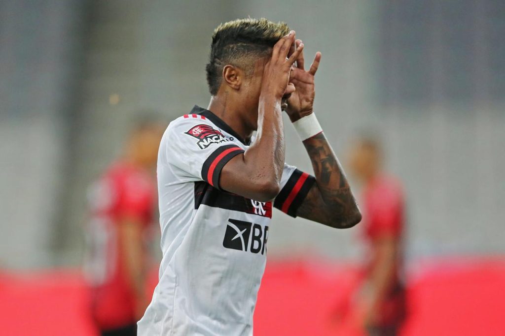 Bruno Henrique completa 50 gols pelo Flamengo