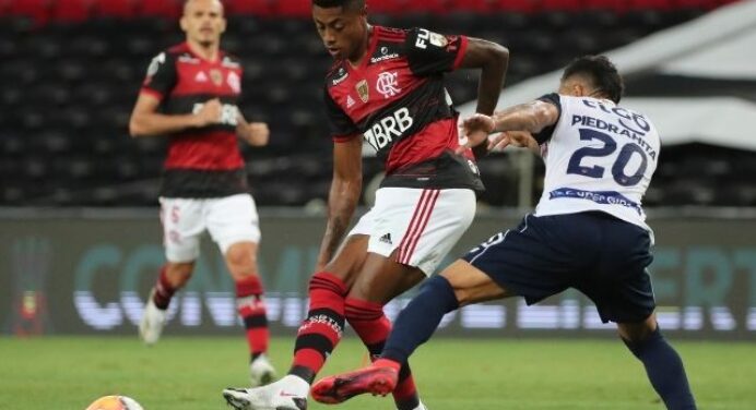 Bruno Henrique é o único representante do Flamengo na seleção da rodada da Libertadores