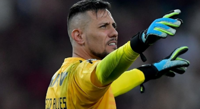 Sem acerto com o Fla, Diego Alves negocia com time europeu, afirma portal