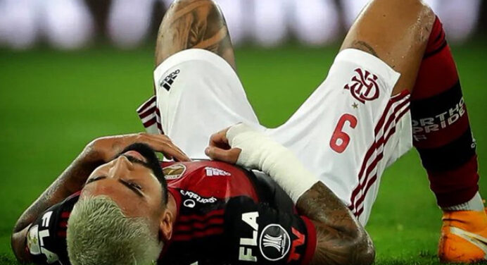 Com lesão mais grave da carreira, Gabigol completa dez jogos como desfalque do Flamengo