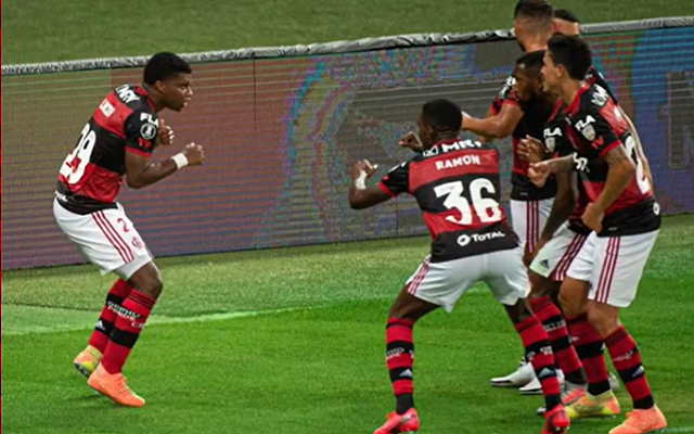 Lincoln revela brincadeira com companheiros e explica comemoração de gol no Flamengo x Del Valle