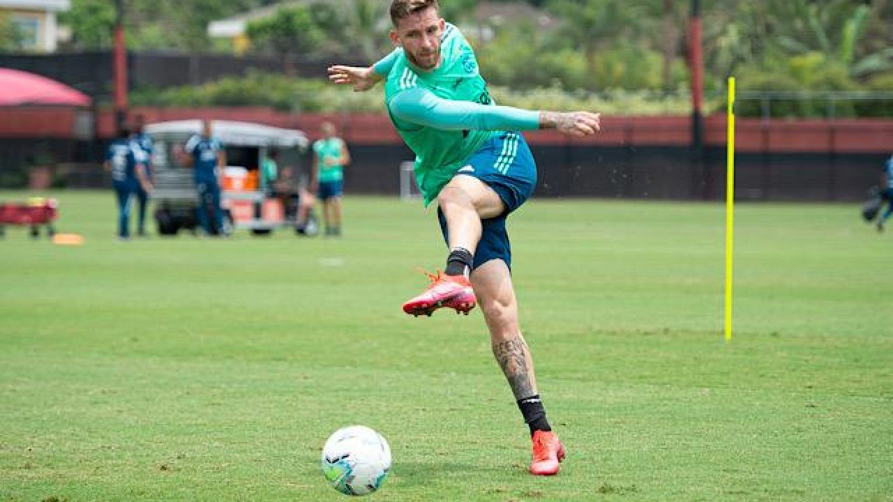 Flamengo aguarda propostas por Léo Pereira, mas descarta forçar negociação após temporada irregular - Flamengo | Coluna do Fla