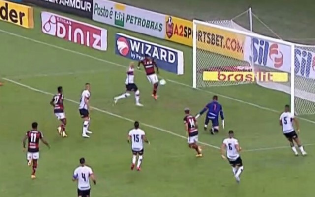 Perdemos dois pontos. O Flamengo tem que ganhar todos os jogos', diz Dome  após empate nos acréscimos