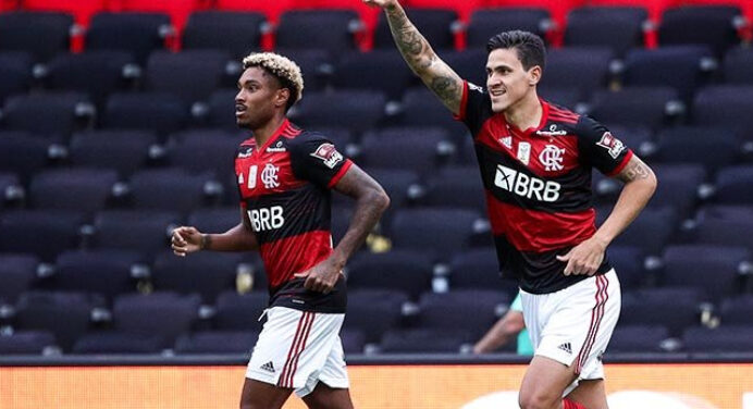Com vantagem do empate, Flamengo encara Athletico em busca das quartas da Copa do Brasil