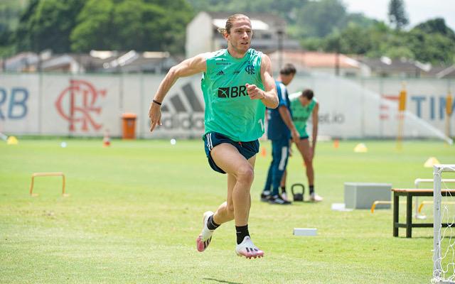 Às vésperas de jogo decisivo, Filipe Luís concede entrevista coletiva no Flamengo