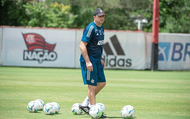 Filipe Luís aponta evolução no Flamengo de Ceni e garante: “O trabalho do Rogério é completo”