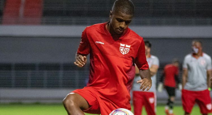 Flamengo acerta empréstimo de Bill para Dnipro, da Ucrânia