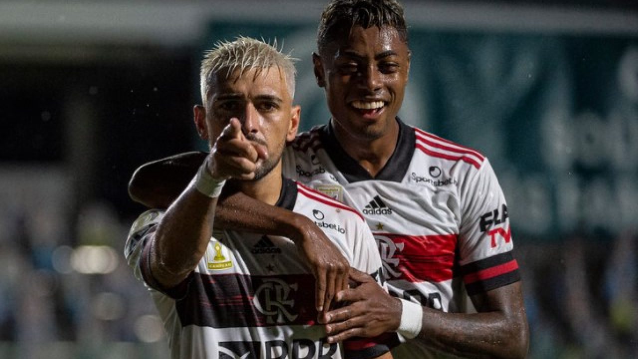 Resultado de imagem para Flamengo faz jogo duro e define valor astronômico para negociar estrelas do elenco