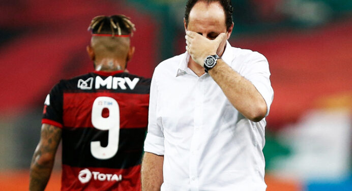 “Não está sendo minimamente confiável e competitivo”, diz jornalista sobre atuações do Flamengo