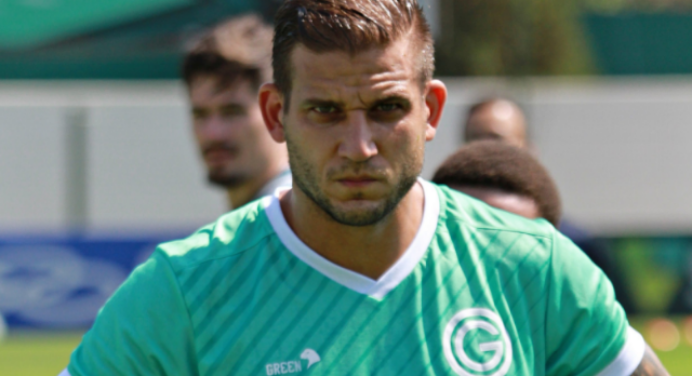 Fim da maldição? Rafael Moura passa em branco contra o Fla na temporada, e torcedores fazem piadas