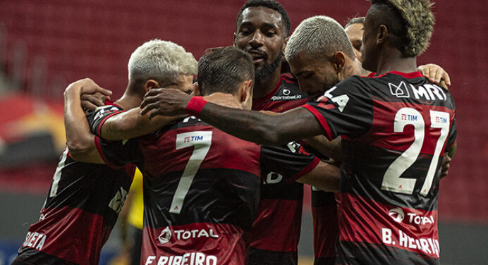 Flamengo cresce em probabilidade de título, mas precisa de nova vitória para não deixar Internacional disparar