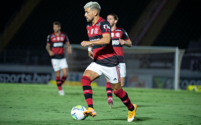 Com gol de Arrascaeta, Flamengo vence RB Bragantino e assume a terceira  colocação do Brasileirão