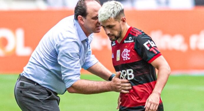 Além de Ceni, Flamengo emplaca três jogadores na seleção Bola de Prata da 37ª rodada