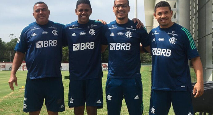 Por trás das estrelas: conheça os responsáveis por organizar o vestiário e dar suporte ao elenco do Flamengo no dia-a-dia