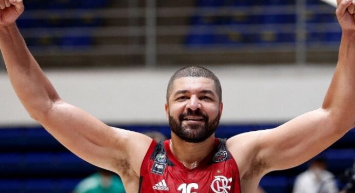 Desfalque do Fla na partida, Olivinha festeja vitória heroica na Champions de basquete
