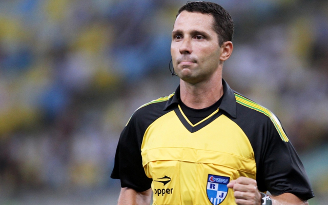 FERJ divulga arbitragem para Flamengo x Madureira; jogo ainda não tem local definido