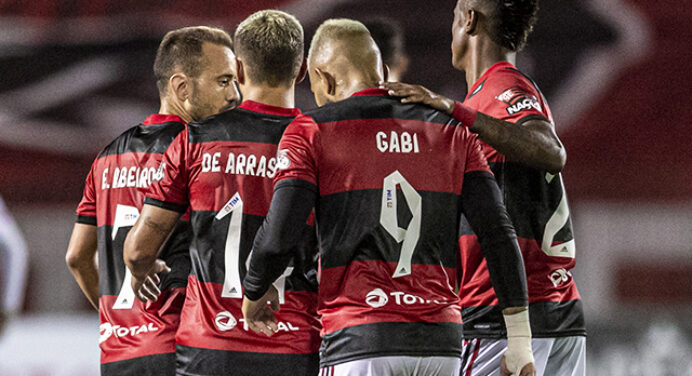 G-4 do Carioca, clássico e decisão contra o Palmeiras; sequência de jogos põe Flamengo à prova na temporada