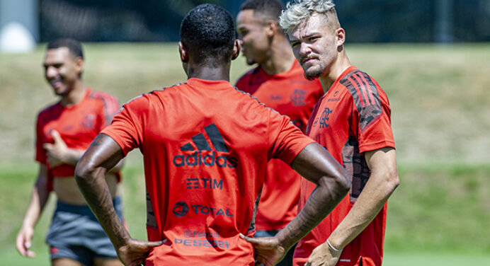 Após irem bem no profissional, jovens do Fla se reapresentam no sub-20 com novas expectativas
