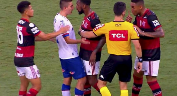 Promotor arquiva inquérito, e Ramirez fica livre de julgamento por caso de racismo contra Gerson