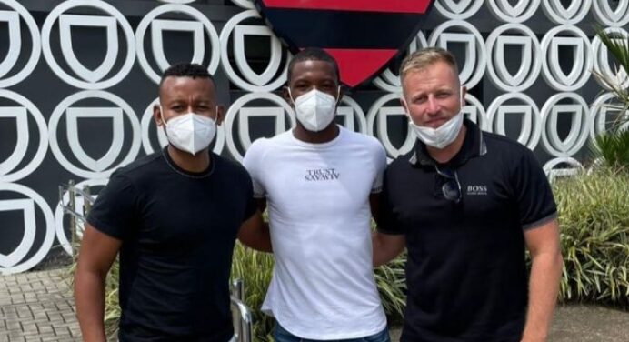 Flamengo desiste de contratar volante equatoriano após entrave com empresários