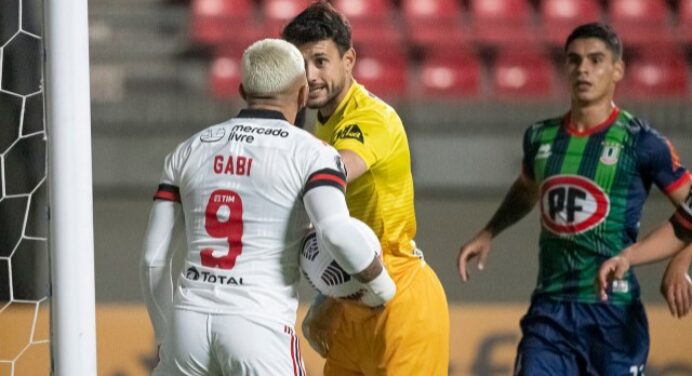 Flamengo reage no fim, empata com o La Calera e pode se classificar com antecedência na Libertadores